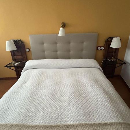 La Troje Oropesana Guest House Ngoại thất bức ảnh